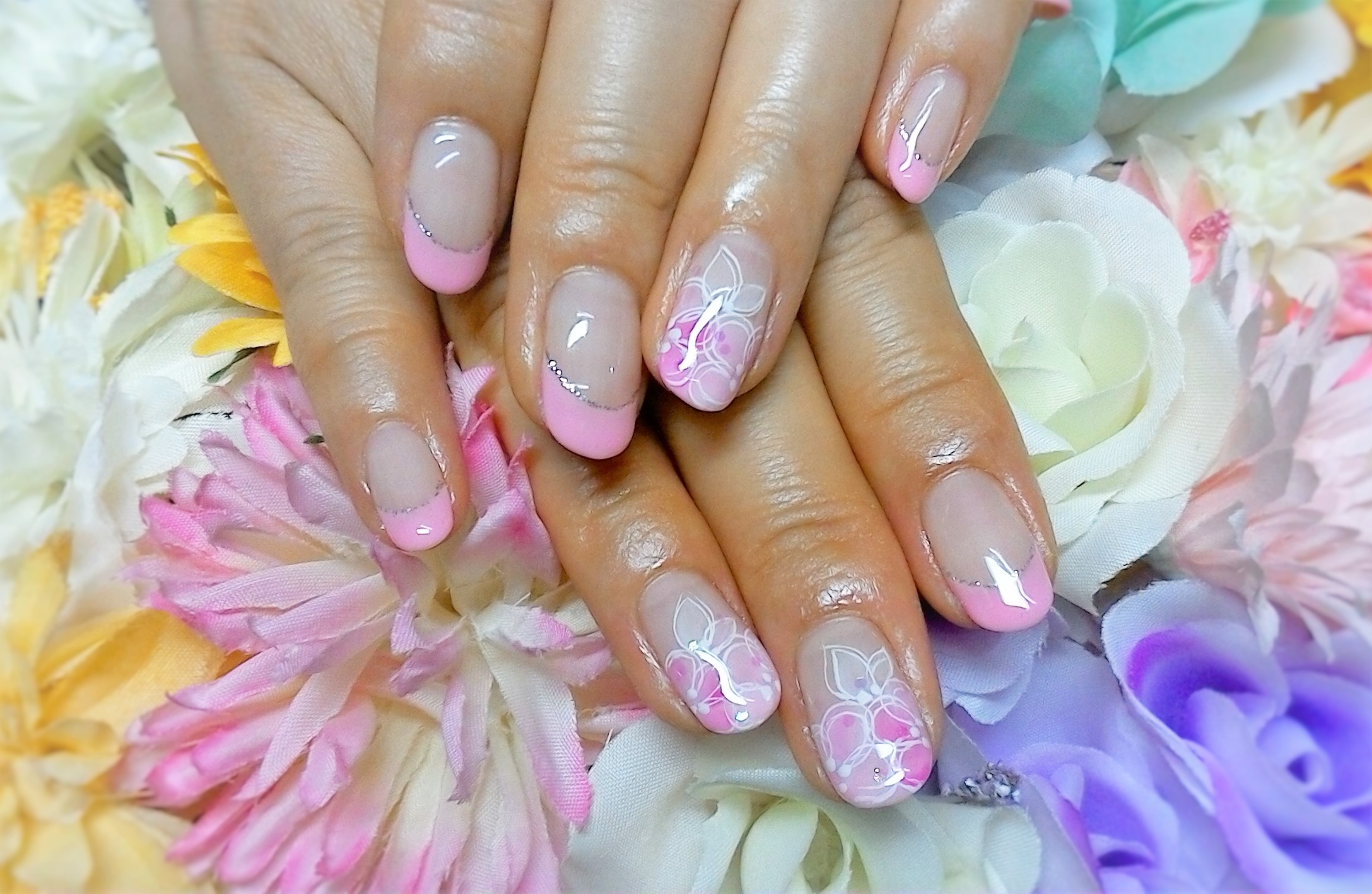 ふんわりガーリーネイル