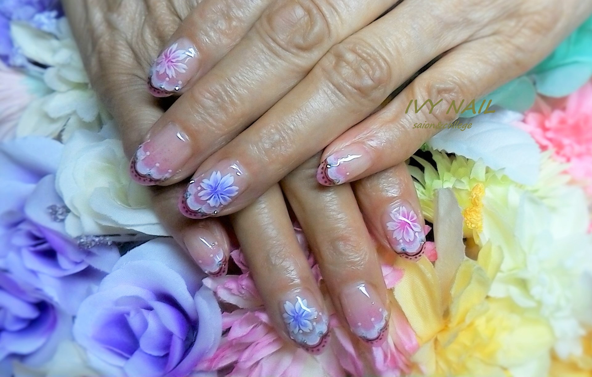 ガーリーフラワーネイル